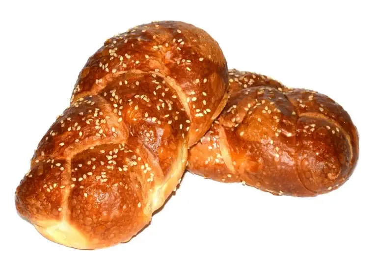 לחמניה-קלועה-מזונות-1920w